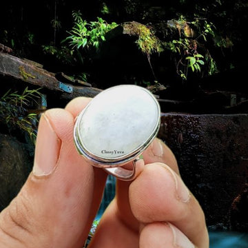 Moon Stone Magic: Rings that Capture the Moon's Glow
