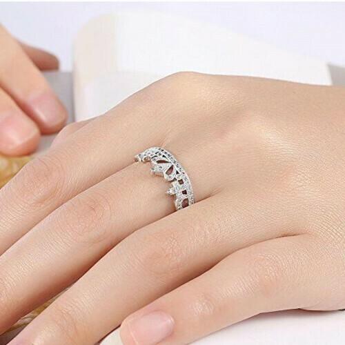 Queen crown Finger rings for girls fancy thumb ring women fashion jewellery  - 19 Likes - 1613352